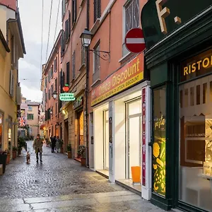 Fusari A Piazza Maggiore By Wonderful Italy , Bologna Italia