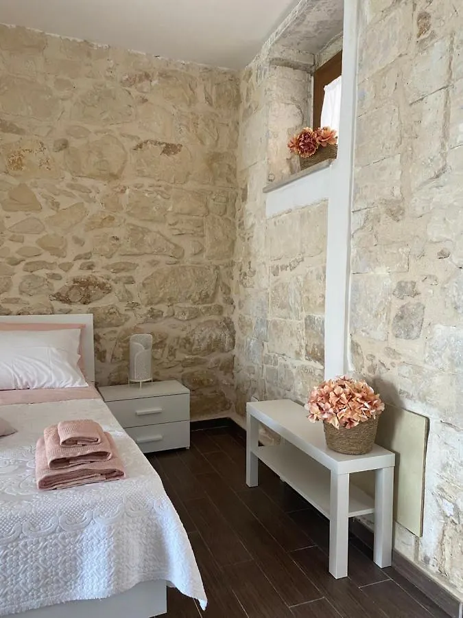 Mary Home Sicily Deluxe Ragusa